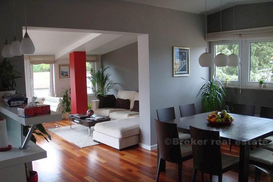 Fire roms leilighet, til salgs