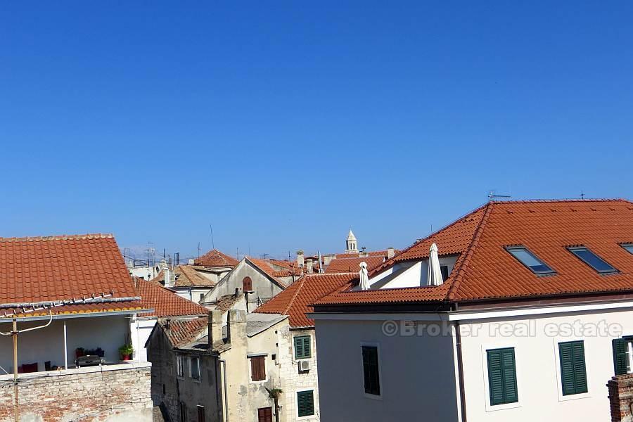 Två sovrum (Varos), till salu