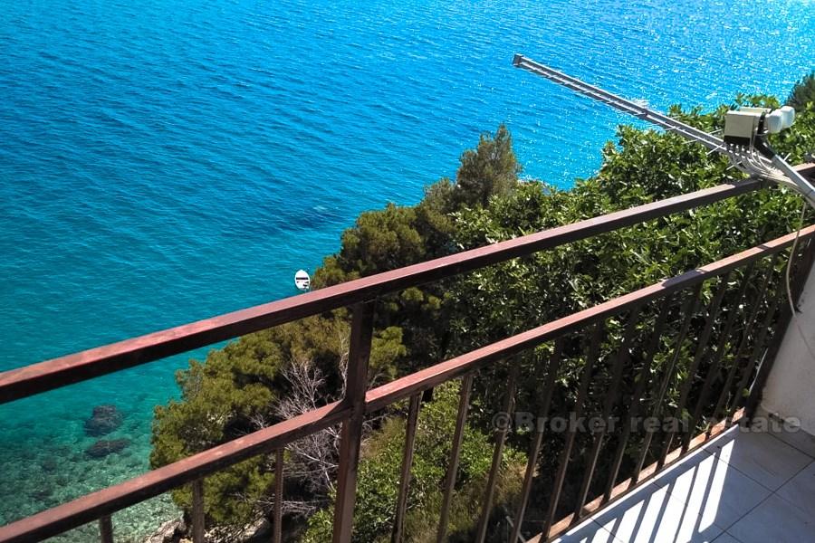 Casa a tre piani, in vendita