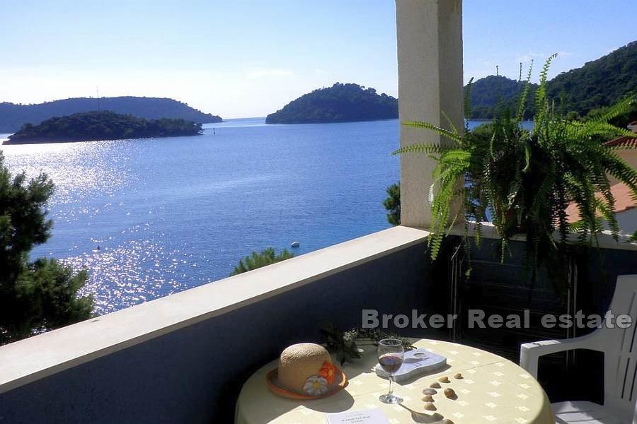 Hus första raden till havet