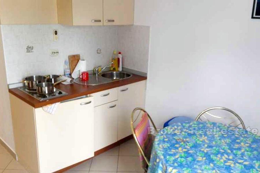Dva menší byty, 45m2 každý, k prodeji