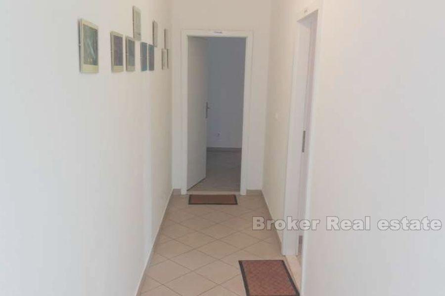 Deux appartements plus petits, 45m2 chacun, à vendre