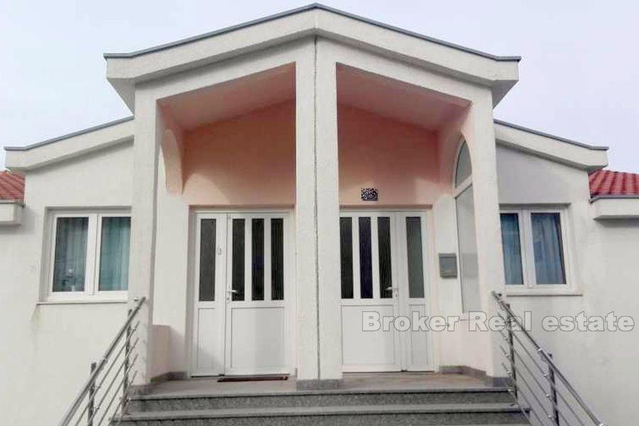 Deux appartements plus petits, 45m2 chacun, à vendre