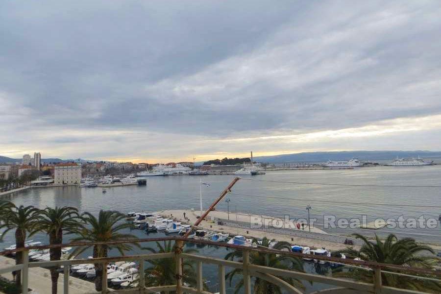 Centar, apartman na jedinstvenoj poziciji, na prodaju