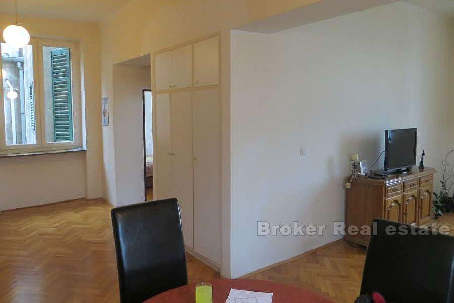 Centar, apartman na jedinstvenoj poziciji, na prodaju