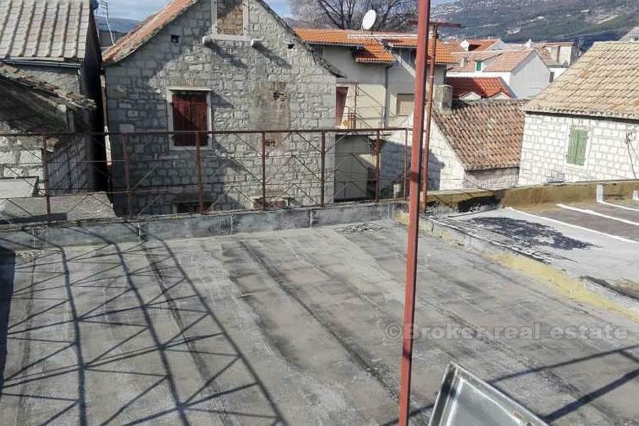 Casa in pietra, in vendita