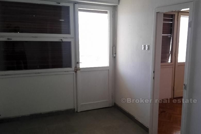 Flat at great location, waterfront, for sale