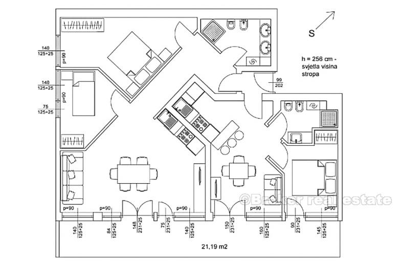Appartement dans un excellent emplacement, juste à côté de la mer, à vendre