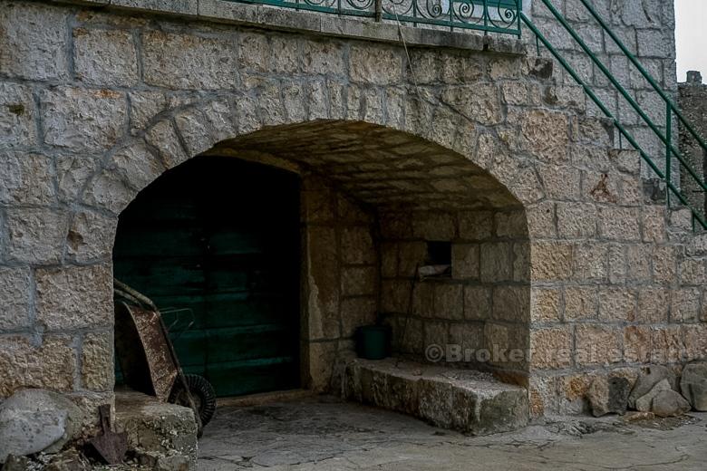 Stone autentisk hus, til salgs