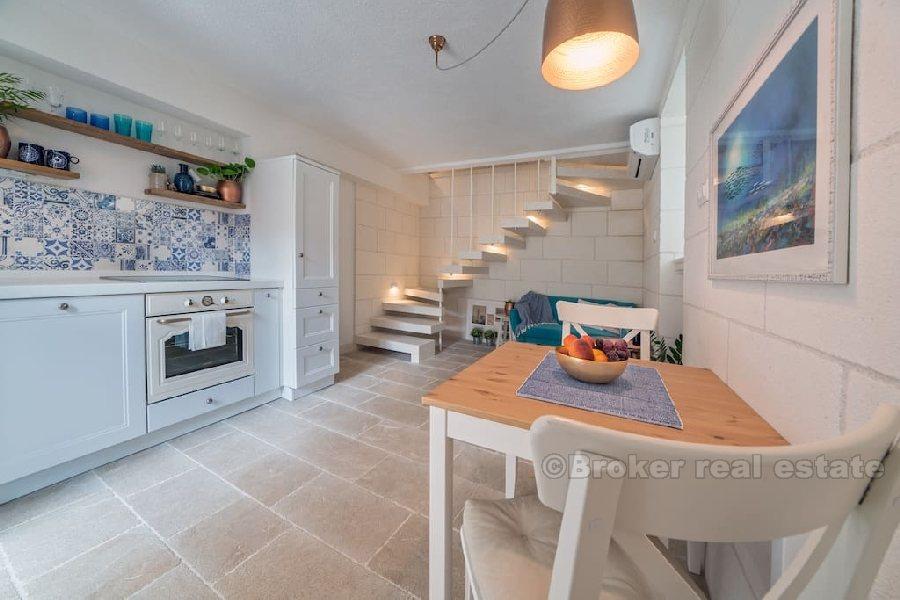 Maison en pierre rénovée en plein cœur de Split