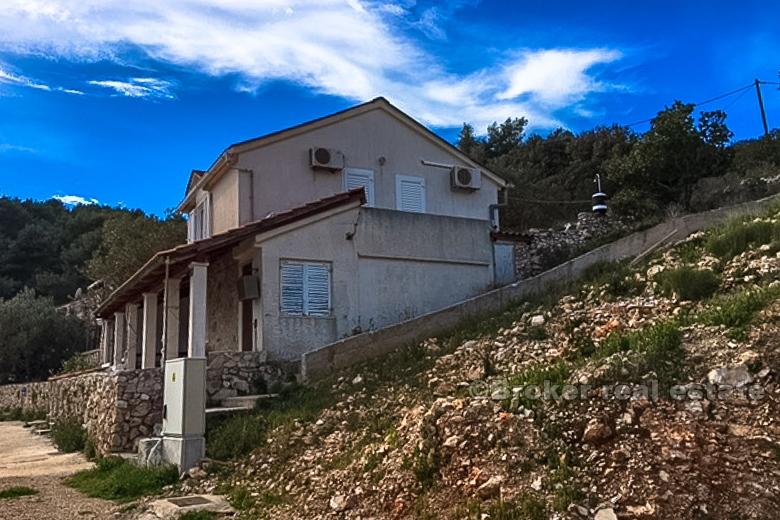 Vackert hus nära havet, till salu