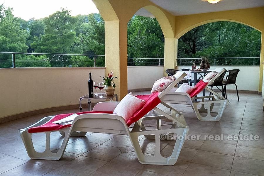 Apartmánový dům s výhledem na moře, prodej