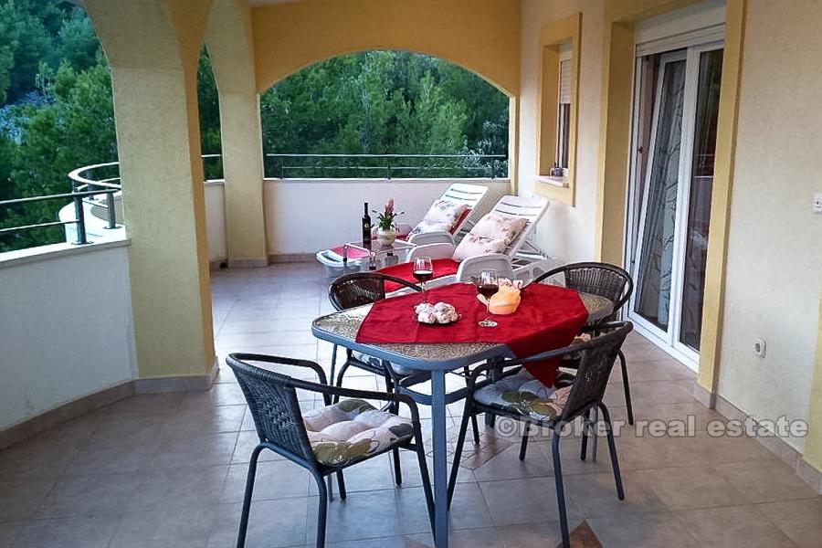 Apartmánový dům s výhledem na moře, prodej