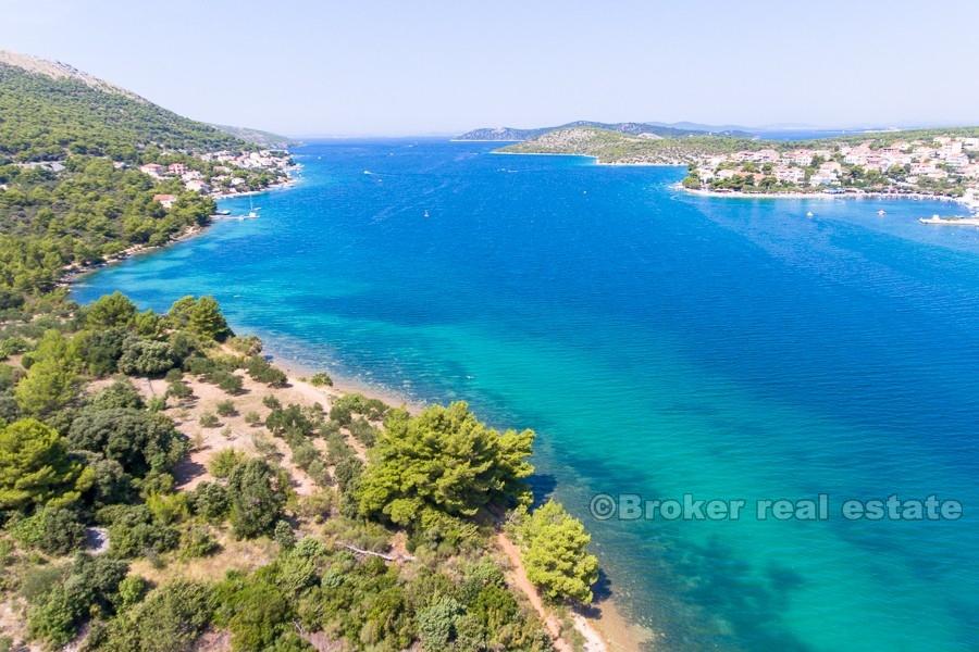 Apartment house, waterfront, for sale