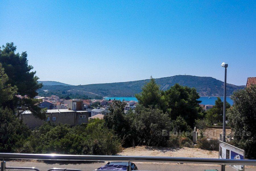 Apartamenty z widokiem na morze, na sprzedaż.