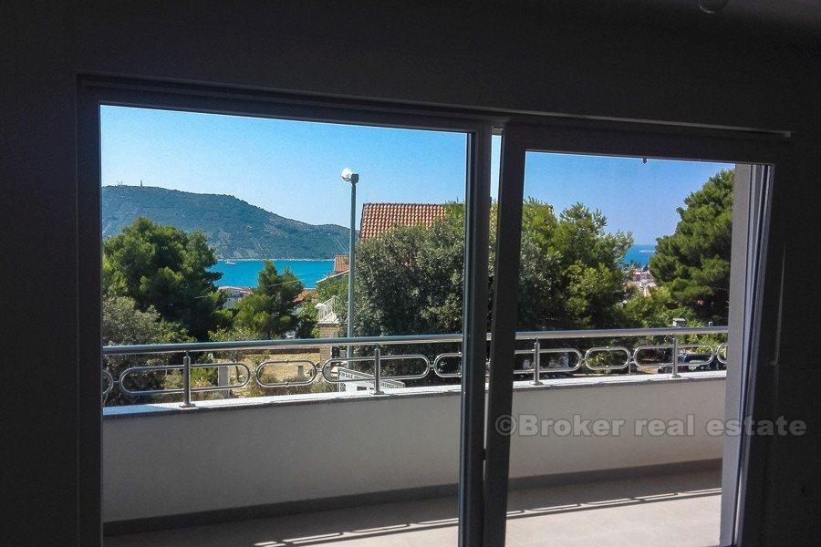 Apartamenty z widokiem na morze, na sprzedaż.