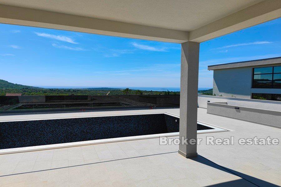 Ny villa med panoramautsikt