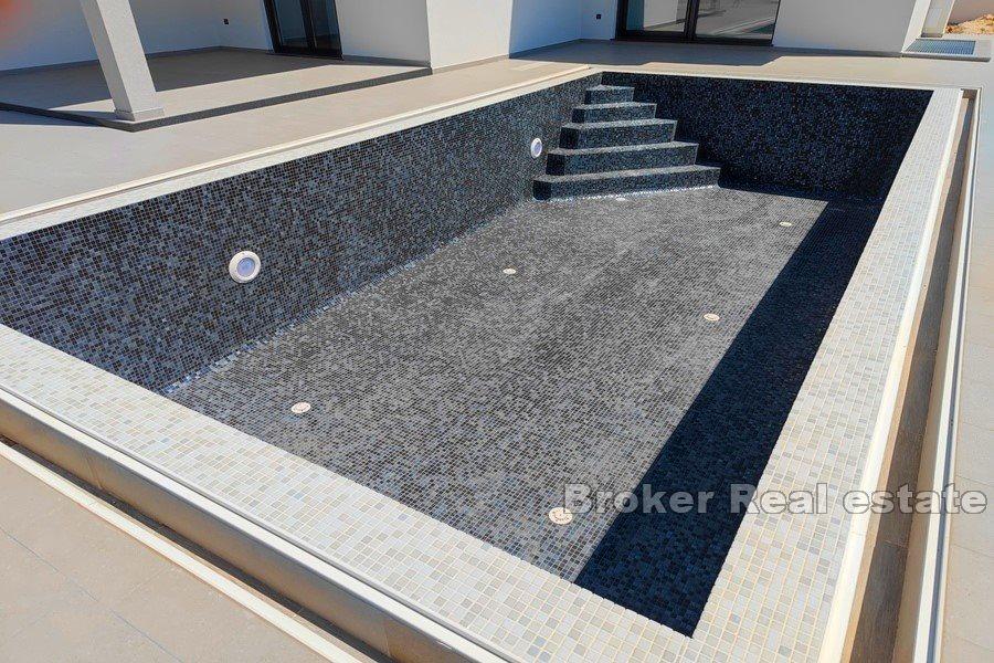 Nowa willa z panoramicznym widokiem