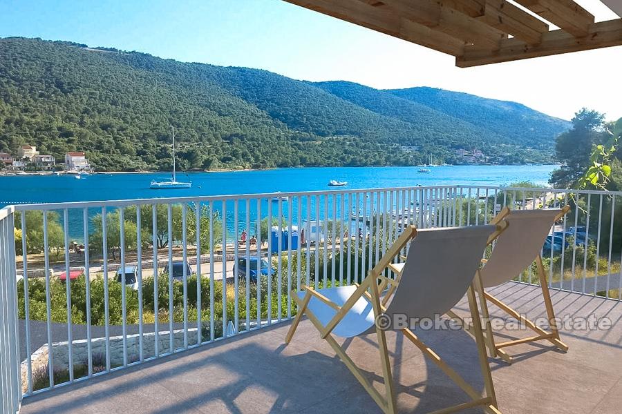 Villa en première rangée à la mer, à vendre