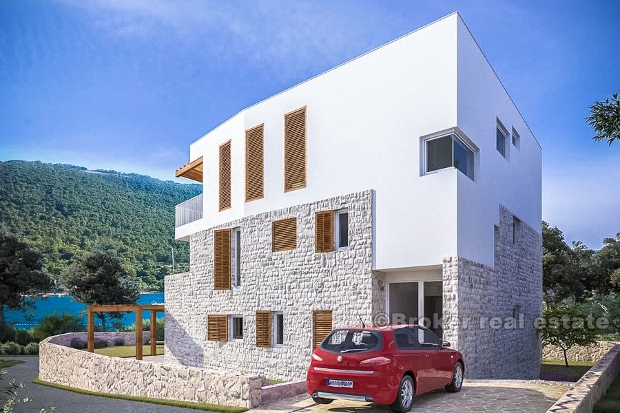 Villa in prima fila al mare, in vendita