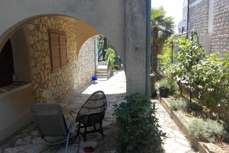 Casa in prima fila al mare, in vendita