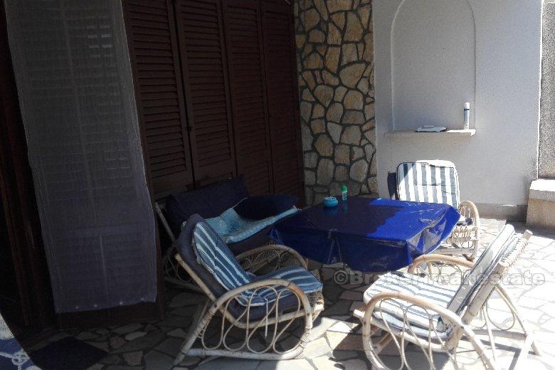 Casa in prima fila al mare, in vendita