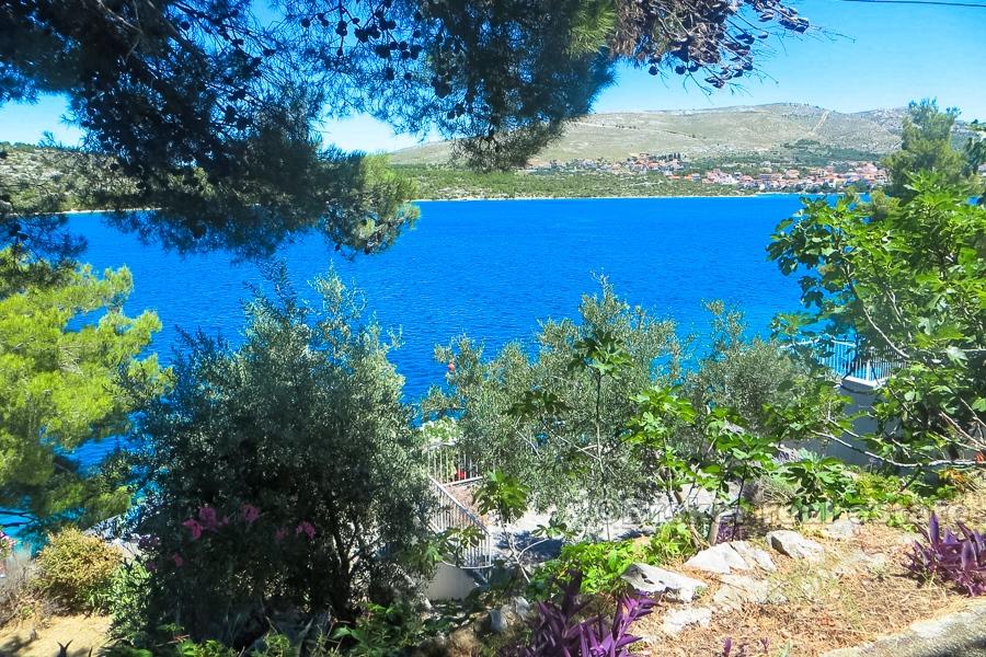 Maison, première rangée de la mer, à vendre