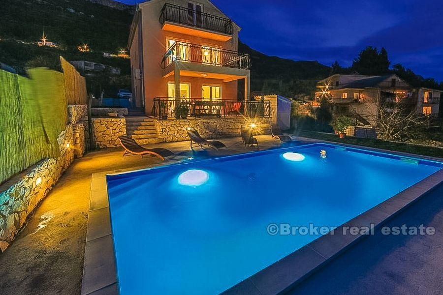 Kastela, newly built villa with swimming pool