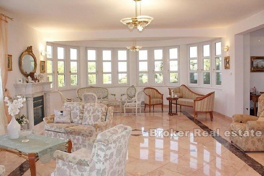 Villa med havsutsikt