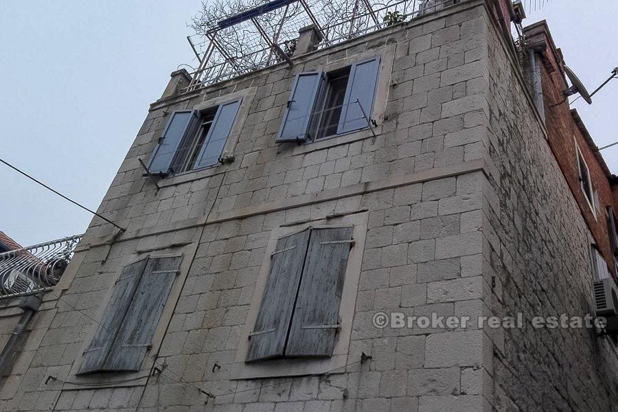 A comfortable two bedroom apartment, sale