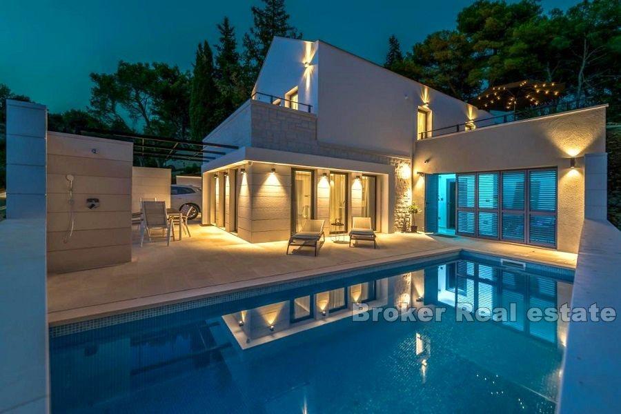 Villa in der Endphase der Konstruktion, Verkauf