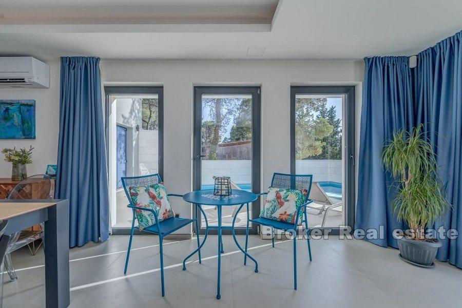 Villa i den endelige fasen av bygging, salg