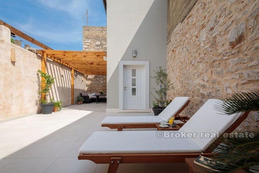 Renovated stone house, for sale