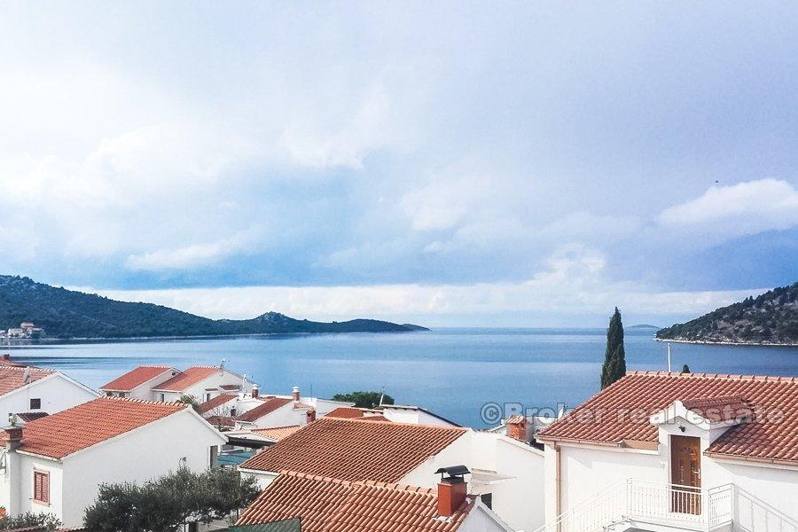 Działka budowlana z widokiem na morze, na sprzedaż