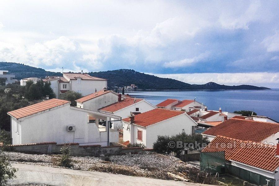 Działka budowlana z widokiem na morze, na sprzedaż