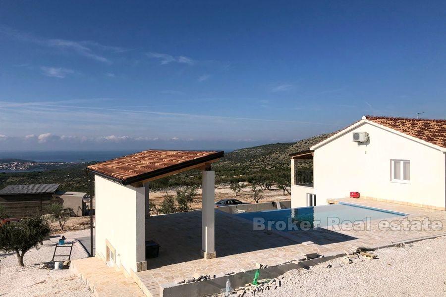 Vila s otevřeným výhledem na moře, k prodeji