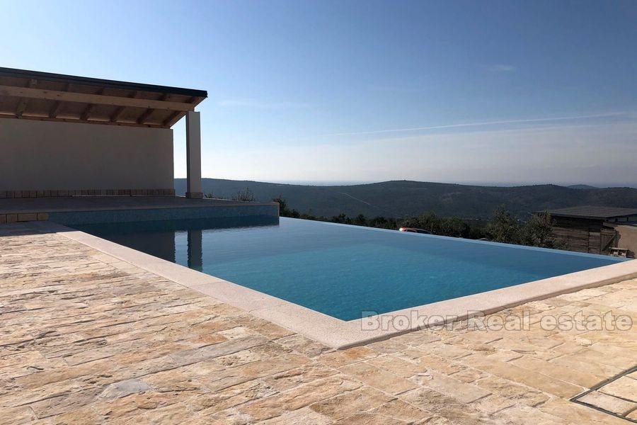 Villa med havsutsikt, till salu