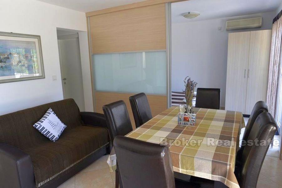 Kuća u prvom redu do mora