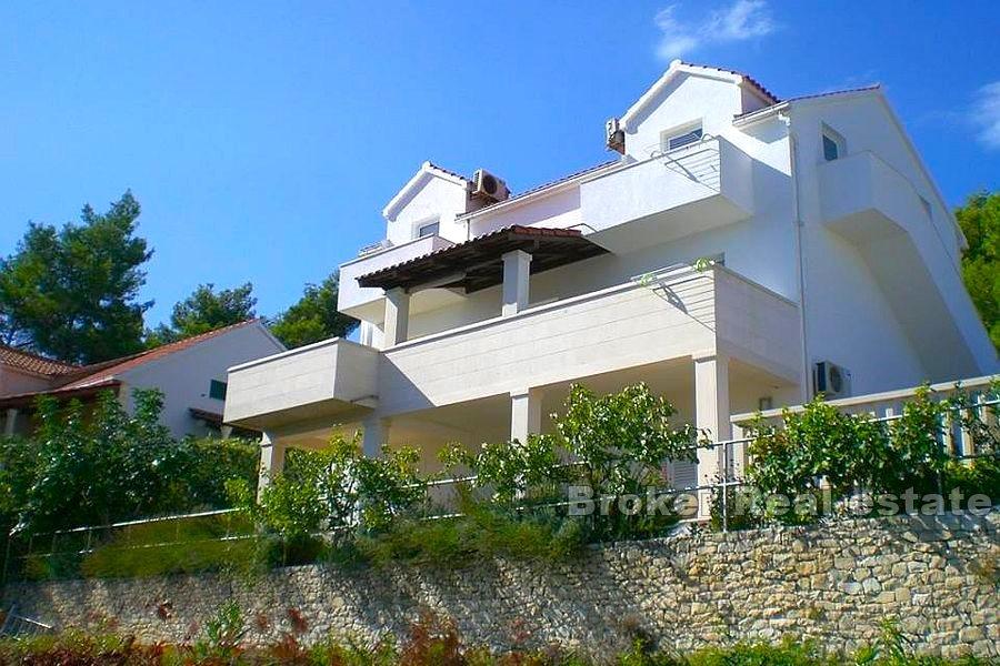 Novija kuća s pogledom na more