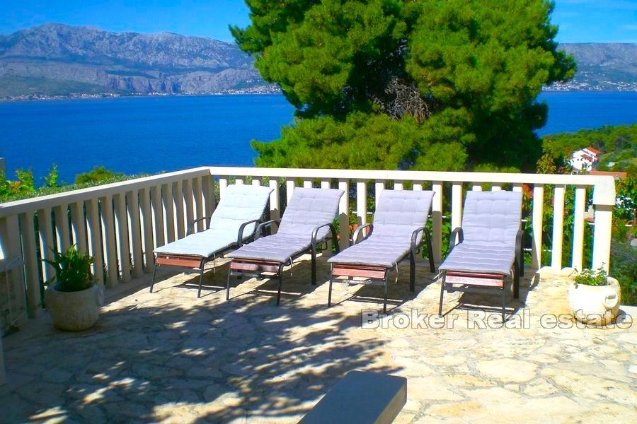 Novija kuća s pogledom na more