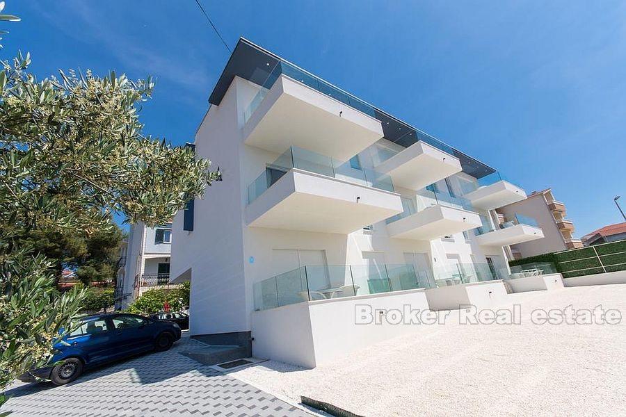 Nowy, nowoczesny hotel apartamentowy