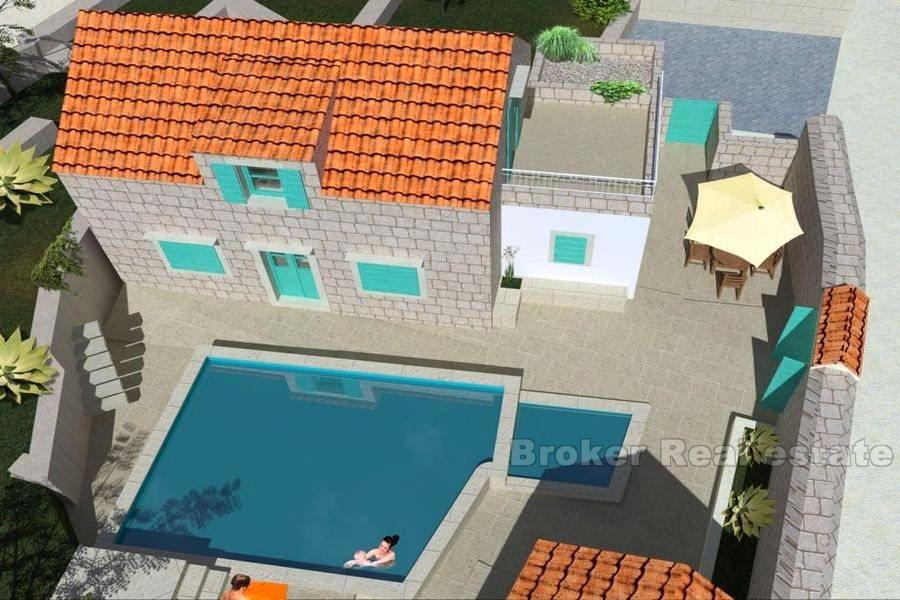 Działka budowlana z kamiennym domem do rekonstrukcji