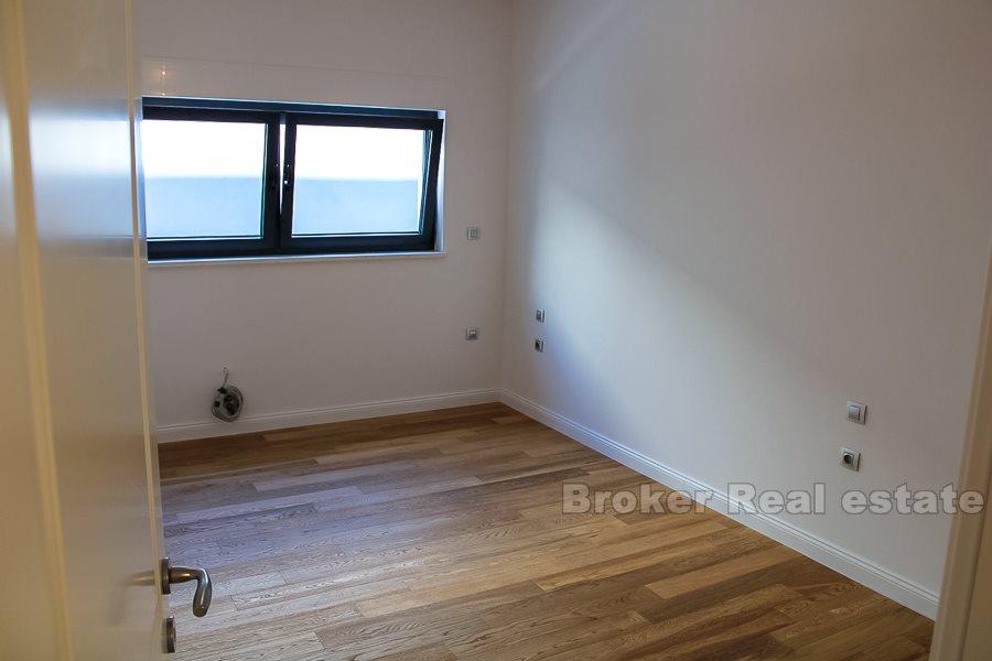 Luxury apartment, first row to the sea, for sale