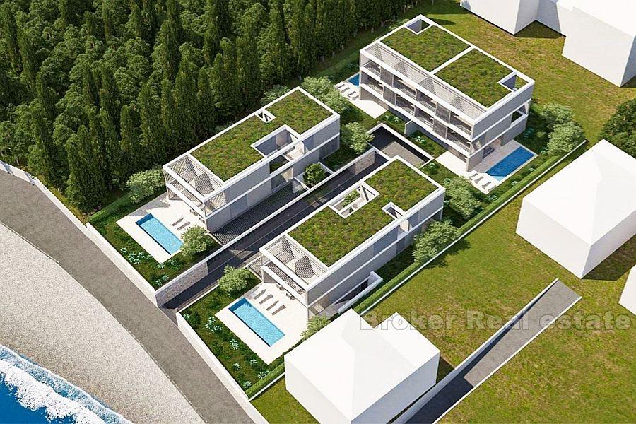 Building plot, first row to the sea, for sale