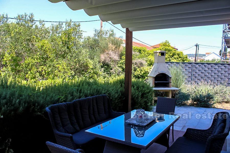 Duplexlägenhet nära stranden, till salu