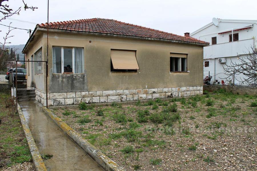 Casa di ristrutturazione, in vendita