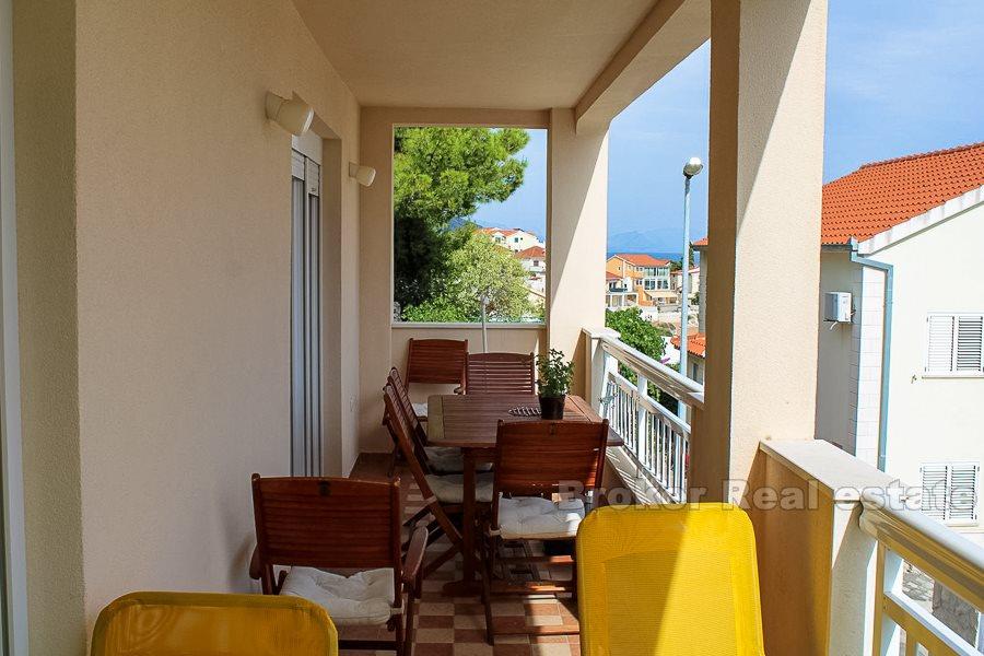Apartment house with sea view, for sale