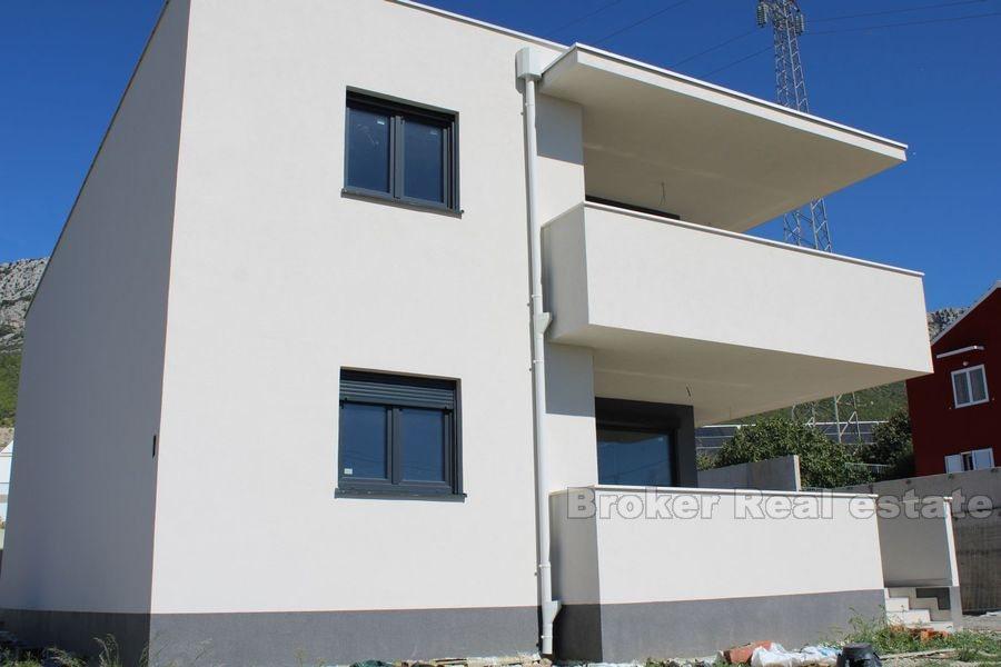 Nybyggd villa, modernt koncept