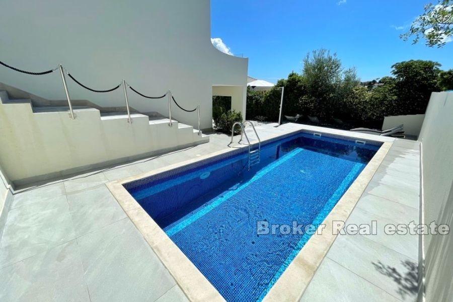 Beautifully decorated villa with sea view