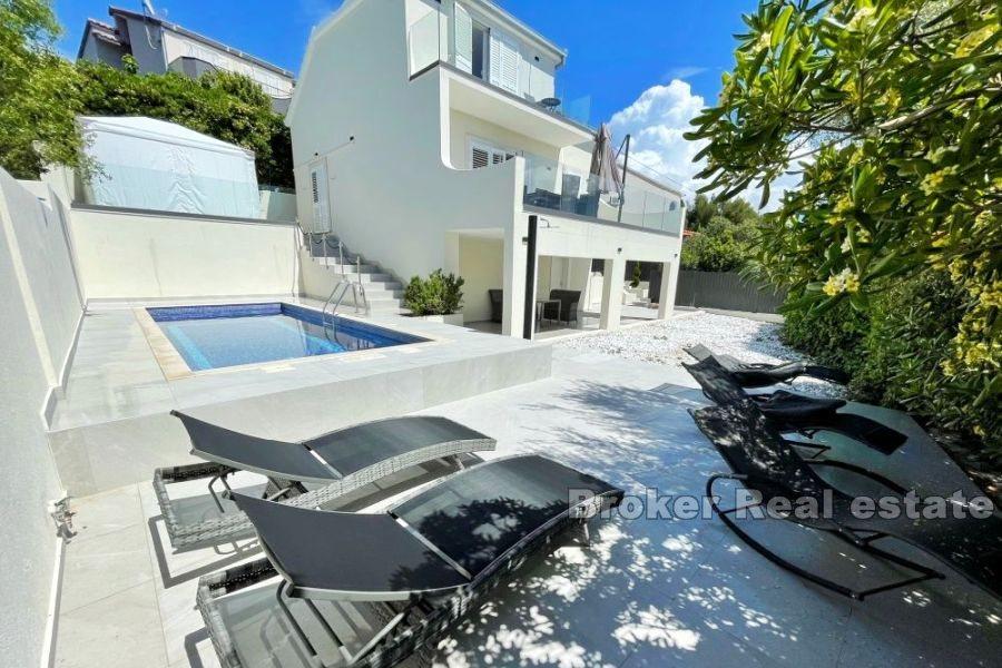 Beautifully decorated villa with sea view